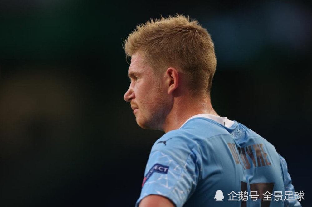 扎戈：托蒂睡觉打呼噜还说梦话；吐西蒙尼口水是因他故意挑衅