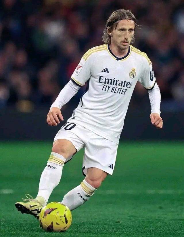 武汉女足vs东孟加拉女足首发：王霜领衔，奥乌苏先发