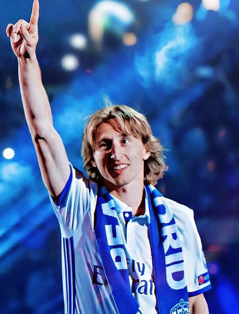 纳瓦罗预感哈兰德会复制姆巴佩的历程，“小蜘蛛”要加强核心力量