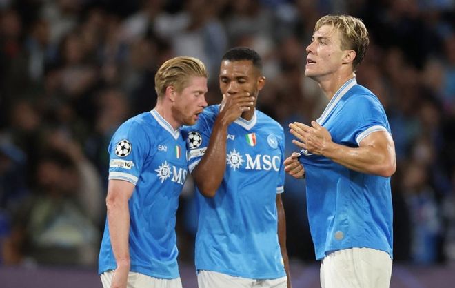 深得球员支持！欧冠不敌曼城后，多位皇马球员发声力挺阿隆索